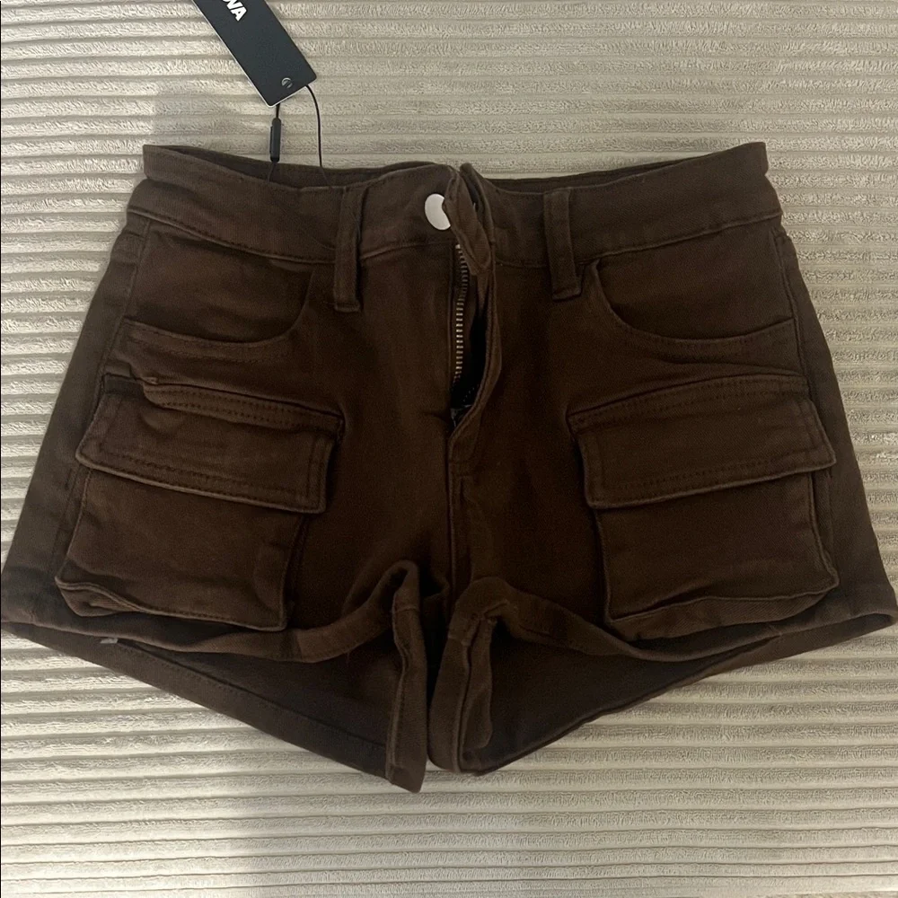 Fashion Nova Dark Brown Cargo Shorts - Picture 1 of 1